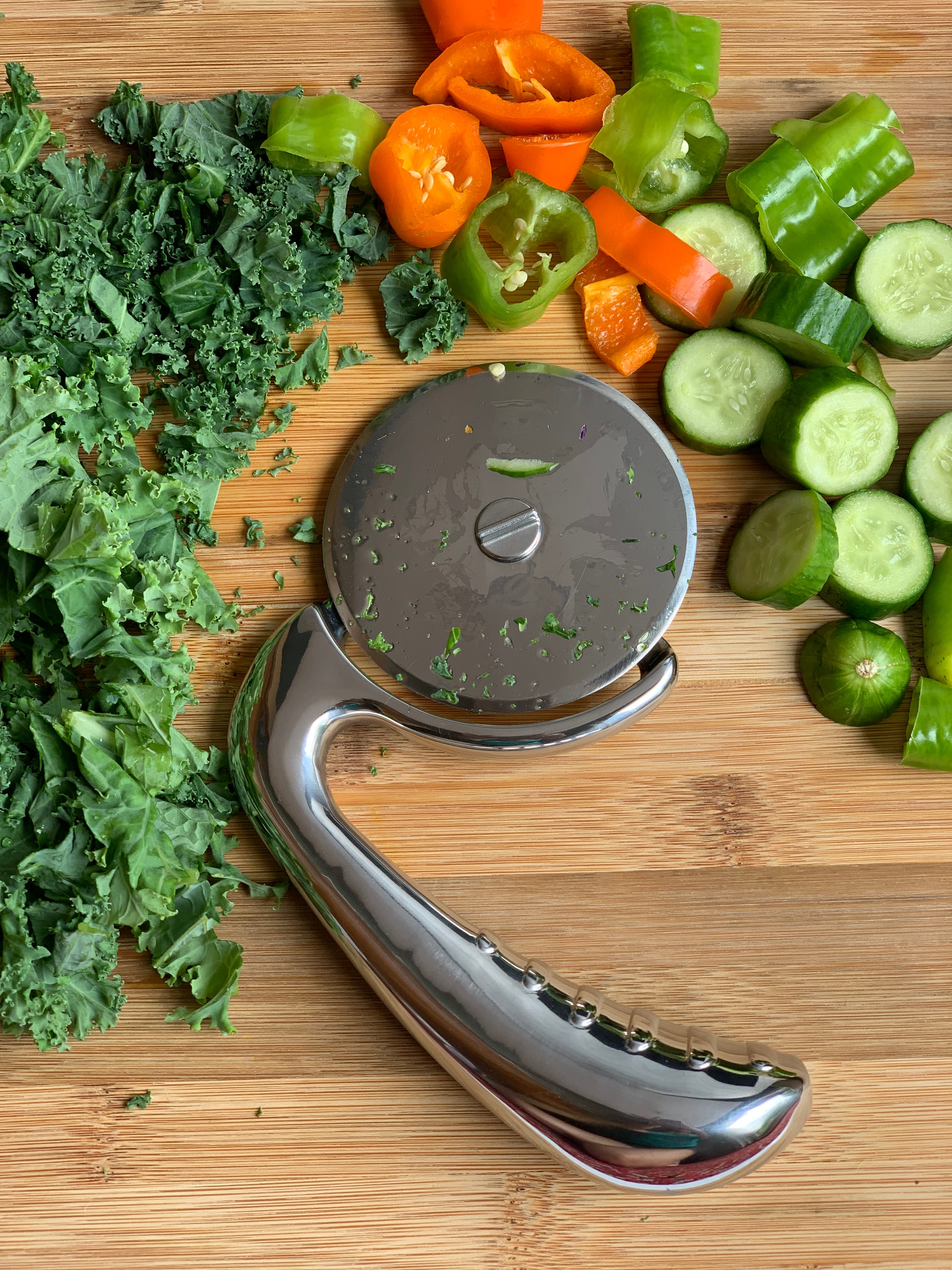 Modern Kitchen Gadget for Pizza and Food Prep: Elevate Your Culinary Experience